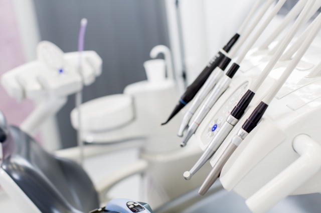 Список оборудования для открытия кабинета  ортодонтической стоматологии стоматологической поликлиники